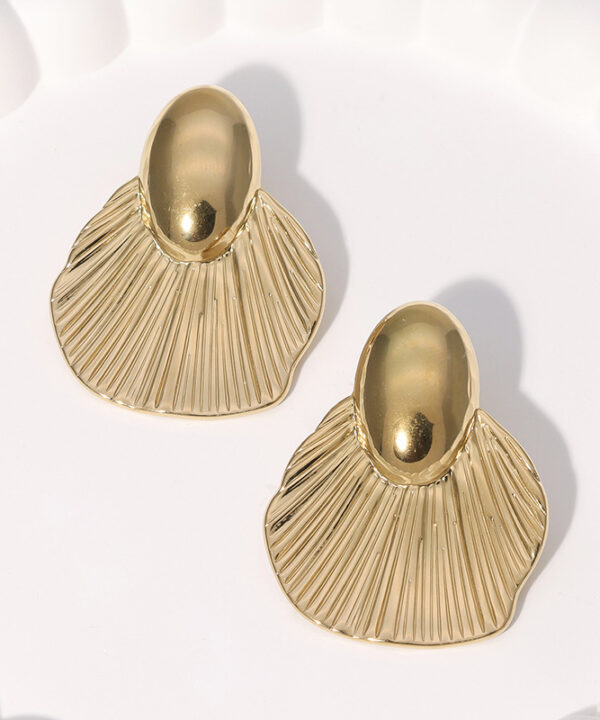 Gold Pearl Shell Earrings