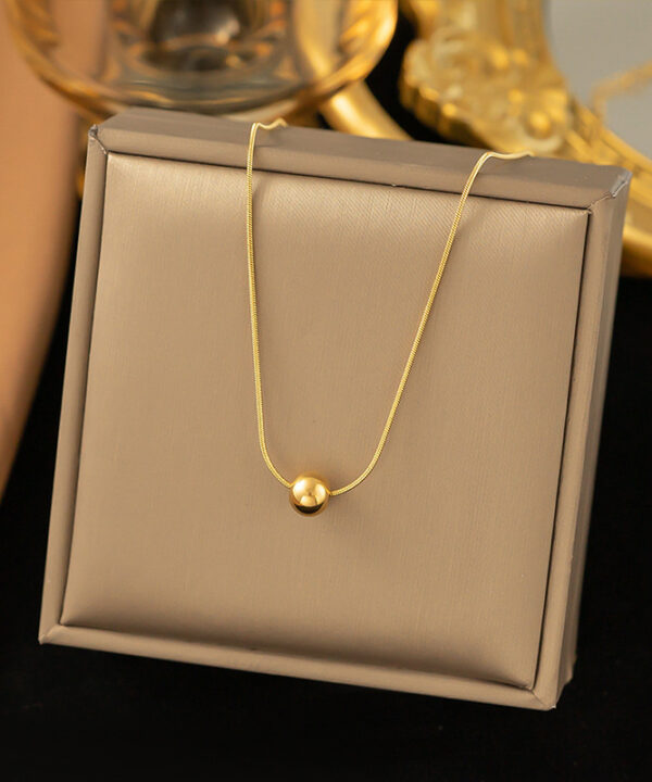 Pendant Necklace in Pakistan