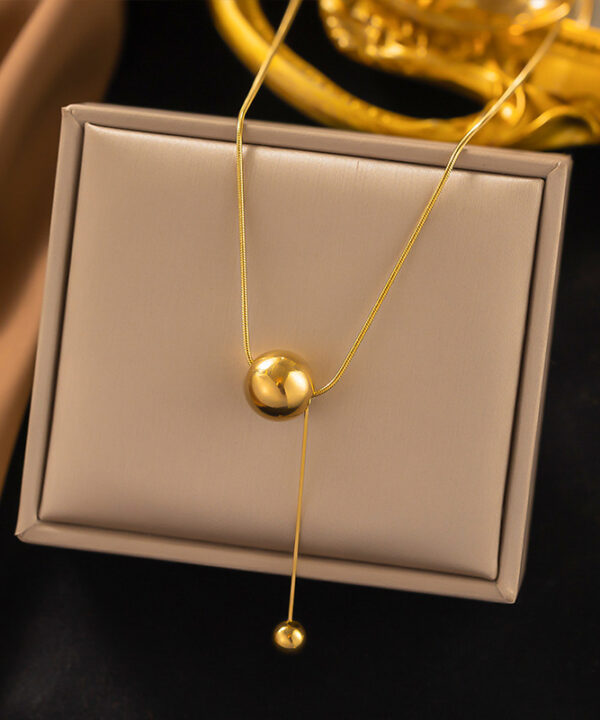 Pendant Necklace in Pakistan