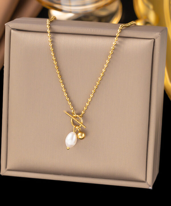 Pendant Necklace in Pakistan