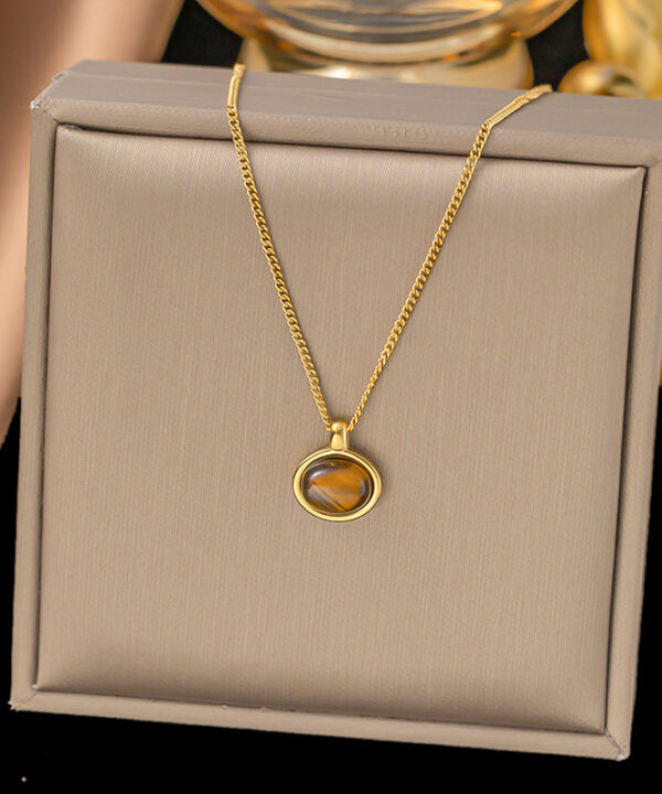 Pendant Necklace in Pakistan