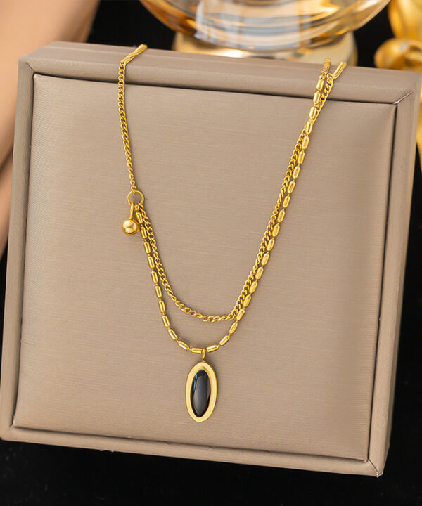 Pendant Necklace in Pakistan