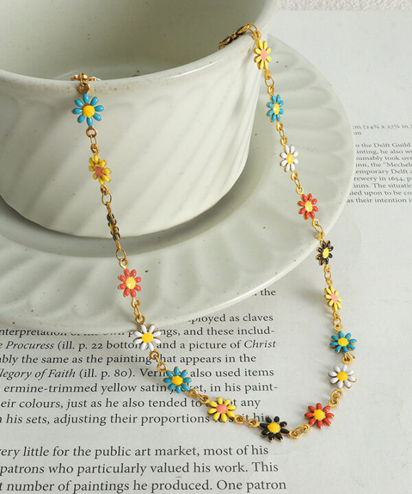 Pendant Necklace in Pakistan