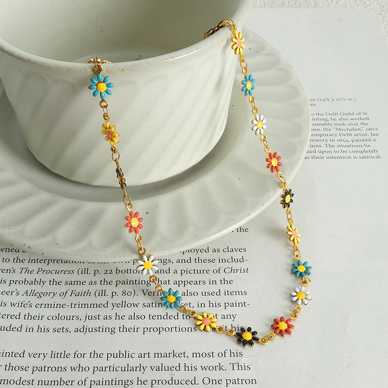 Pendant Necklace in Pakistan