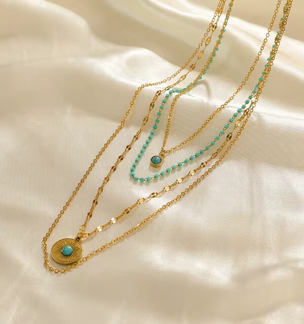 Pendant Necklace in Pakistan