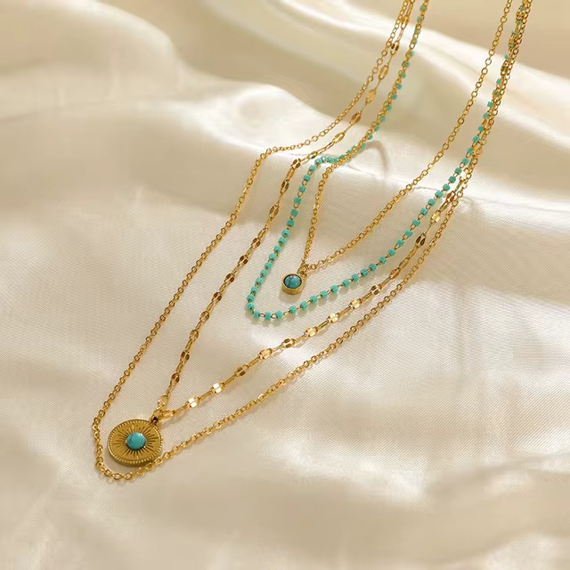Pendant Necklace in Pakistan